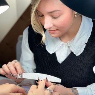 Prothésiste Ongulaire Chatillon - Sephora Khamallah