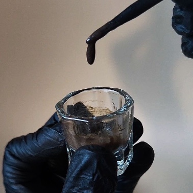 Retouche teinture sourcils